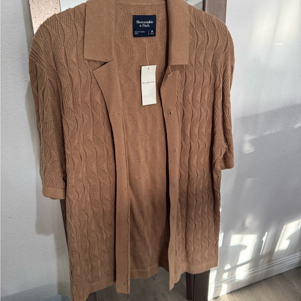 Abercrombie & Fitch Tan Knit Sweater
